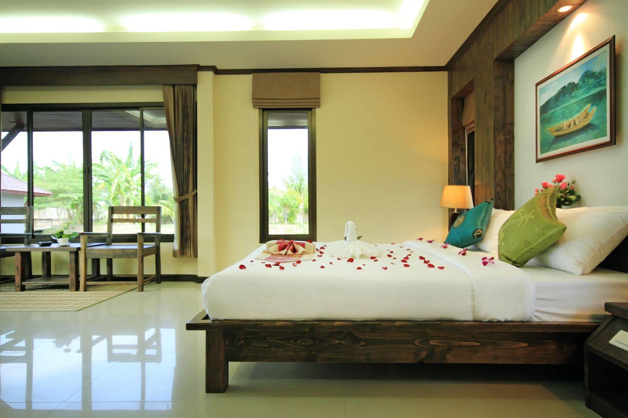 The Villa Laemhin Lagoon Resort Phuket Exteriér fotografie
