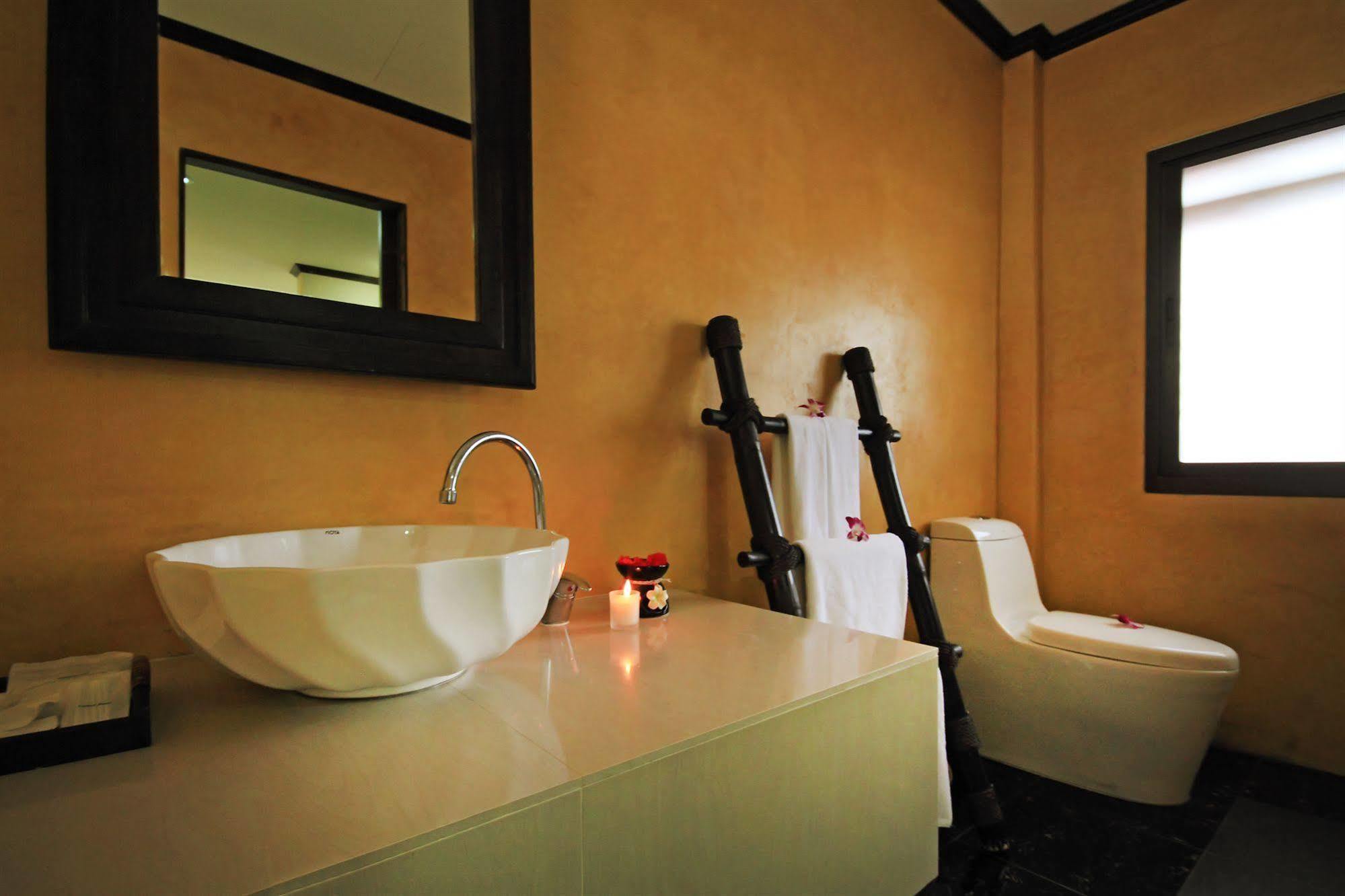 The Villa Laemhin Lagoon Resort Phuket Exteriér fotografie